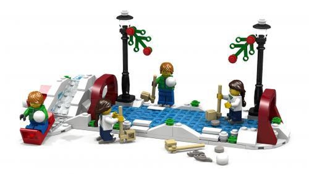 Lego Larger Winter Skating Scene