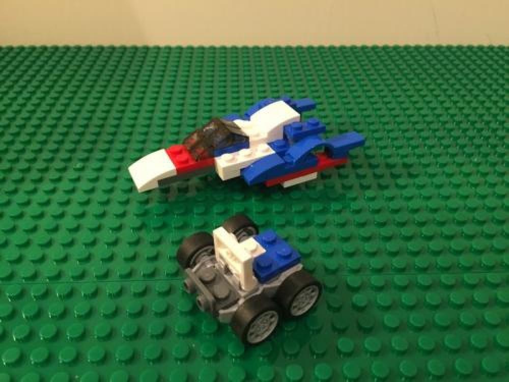 Lego Ship with detachable landing Gear