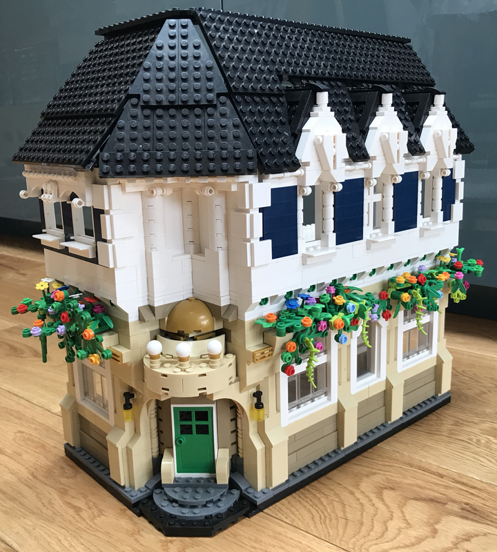 Lego High street bank modular building