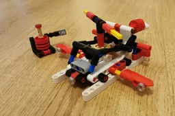 Futuristic Jet-Copter - 42116 alternate