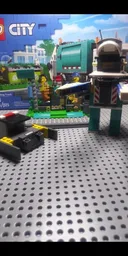 Lego Mechs: Garbage Truck Claw Mech with Droid Fighter