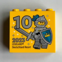Brick 2 x 4 x 3 with 'LEGOLAND Deutschland Resort 10 2023' Knight (Besuchsmeister Silver) Print / Yellow