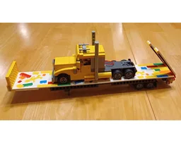 Peterbilt Big Rig Tractor with Flatbed Trailer