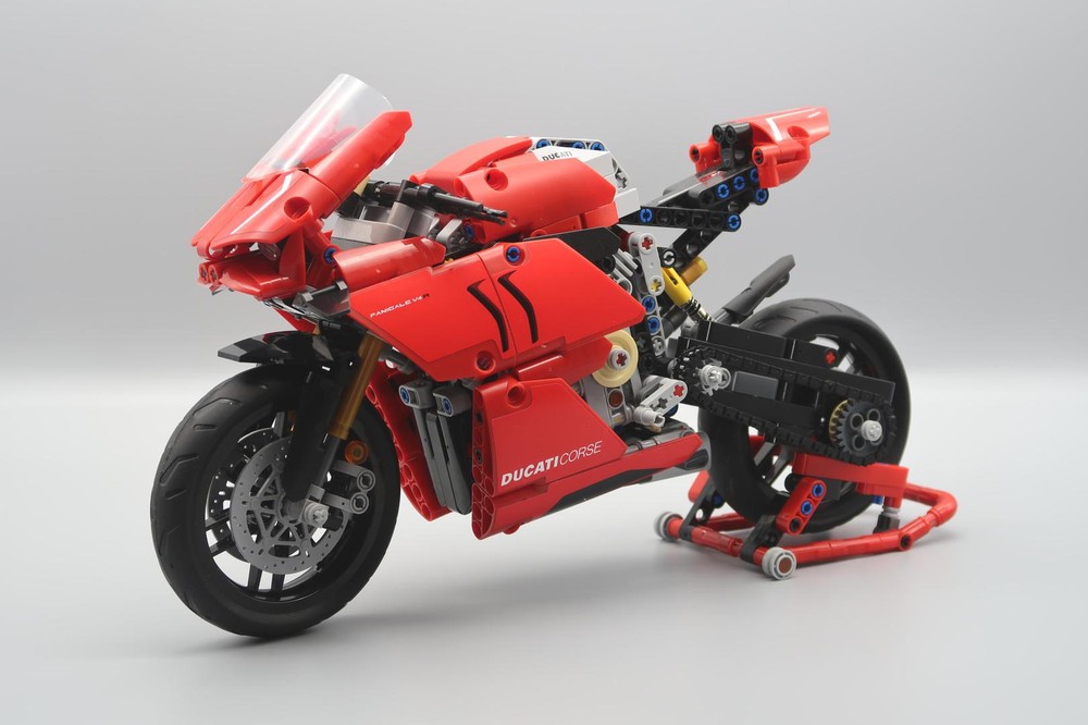 Lego 42107 Ducati Panigale V4 R Improvements/Upgrades