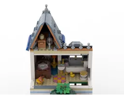 Castle Bed & Breakfast - Half Modular Base