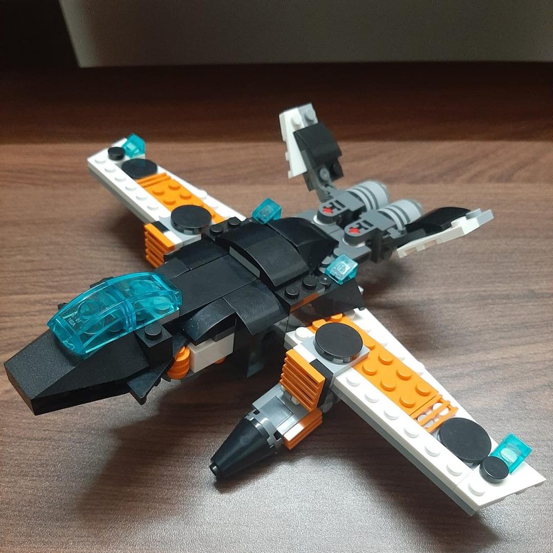 Lego 31034-1: Sonic Blaster (The First Jet with Super Advanced Technology)