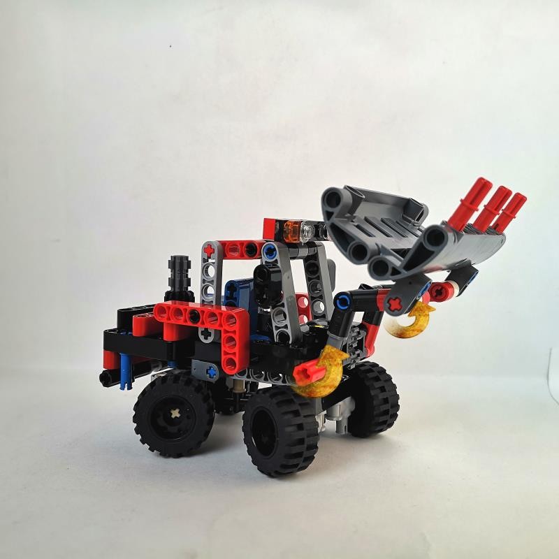 Lego 42084 Wheel Loader MOC