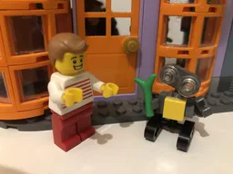 WALL-E (minifigure scale)
