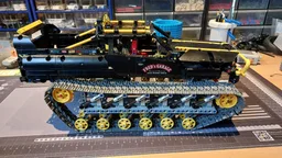 9398 - Tracked Crawler