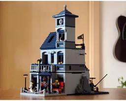 70617 Modular - Secret Hideout