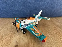 Motorised 42117 Plane using Circuit Cubes