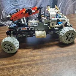 42180 Space themed war machine
