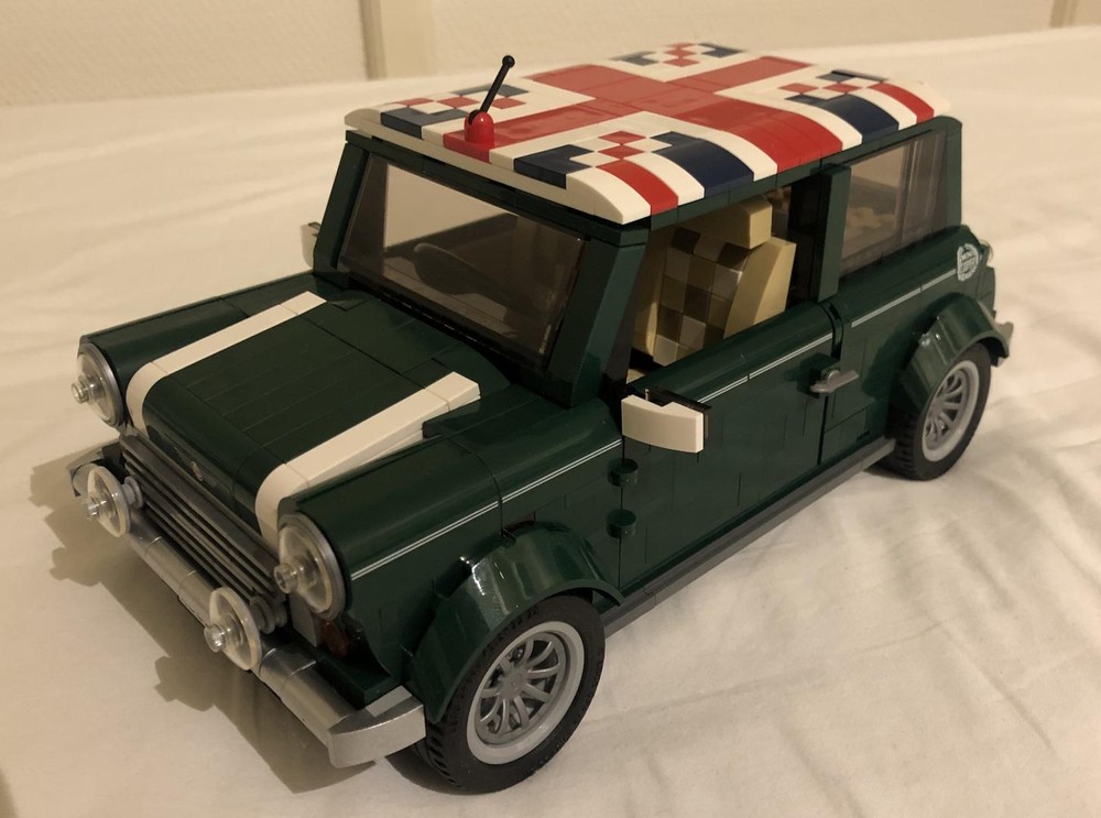 Lego 10242 Union Jack roof - With antenna