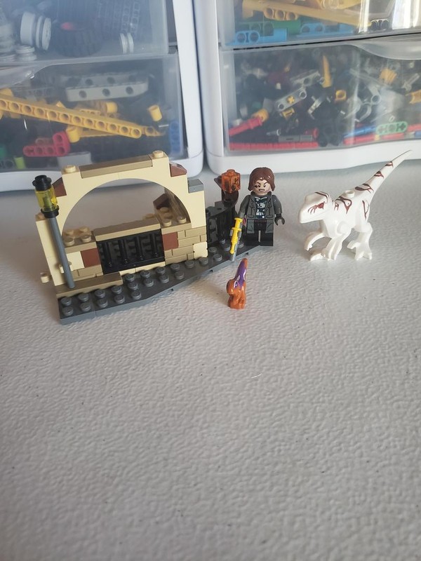 Lego 76945 Atrociraptor Dinosaur: Dinosaur Market Escape