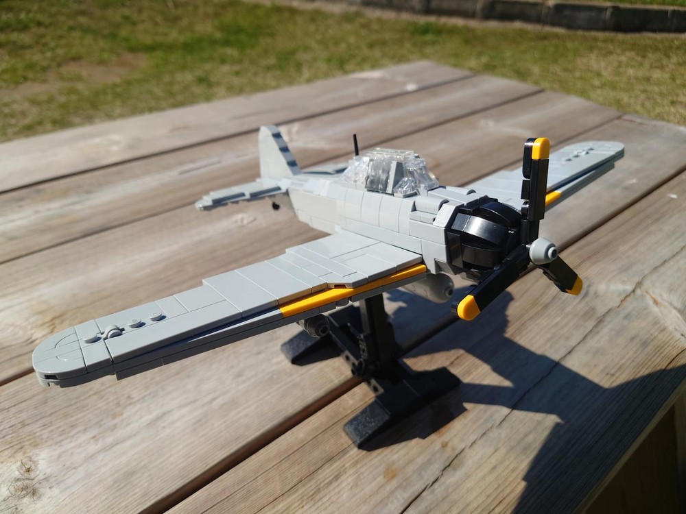 Lego A6M2 Zero 1:35 scale model