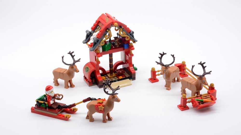 Lego Winter Village Reindeer Stables // 40499