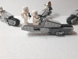 First Order Treadspeeder