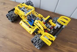 42006: Car with Custom Differential