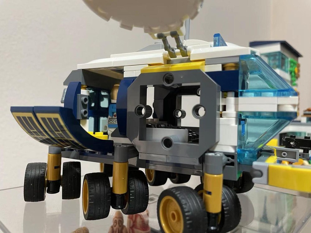 Lego Lunar Roving Vehicle With Airlock