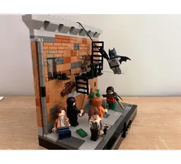 Dynamic duo diorama