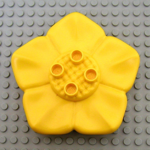 Lego Duplo Plant, Flower 6 x 6 with 4 Top Studs / Yellow