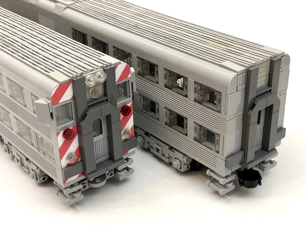 Lego 1:48 Nippon Sharyo Bilevel Gallery and Cab Car