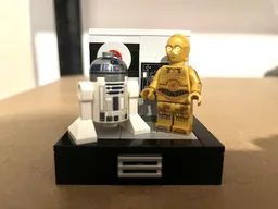 Droid display stand for Death Star Trash Compactor Diorama