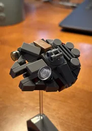 Microscale Millennium-Falcon