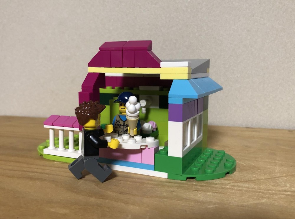 Lego Beachside Ice Cream Stand