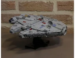 Millennium Falcon 1:110 scale