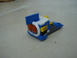 5765 minifigure spaceship