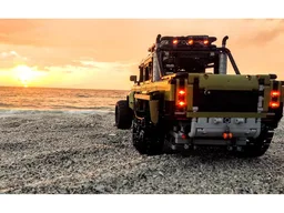La Centaura (Defender Half-Track)