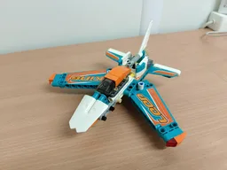 Jet - LEGO Technic 42117 E Model