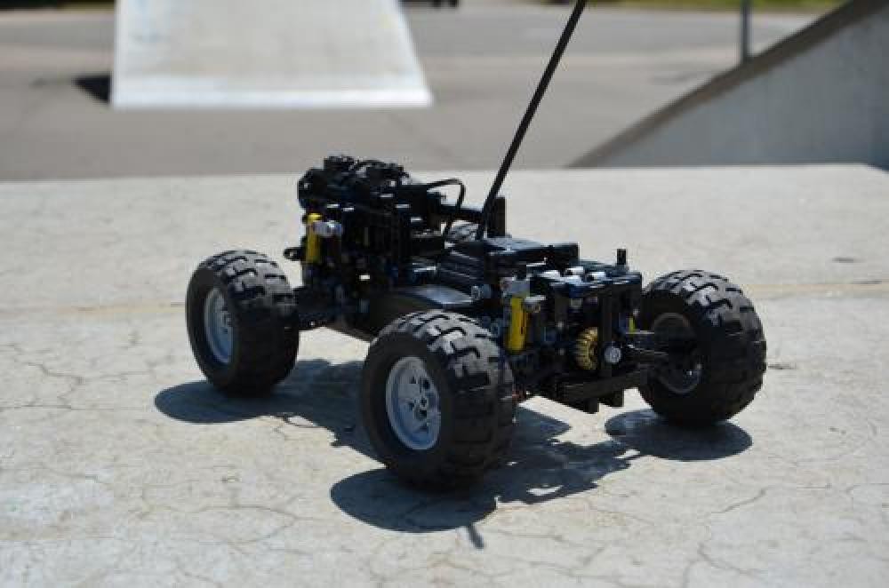 LEGO Technic Full Suspended RC Outdoor Racer
