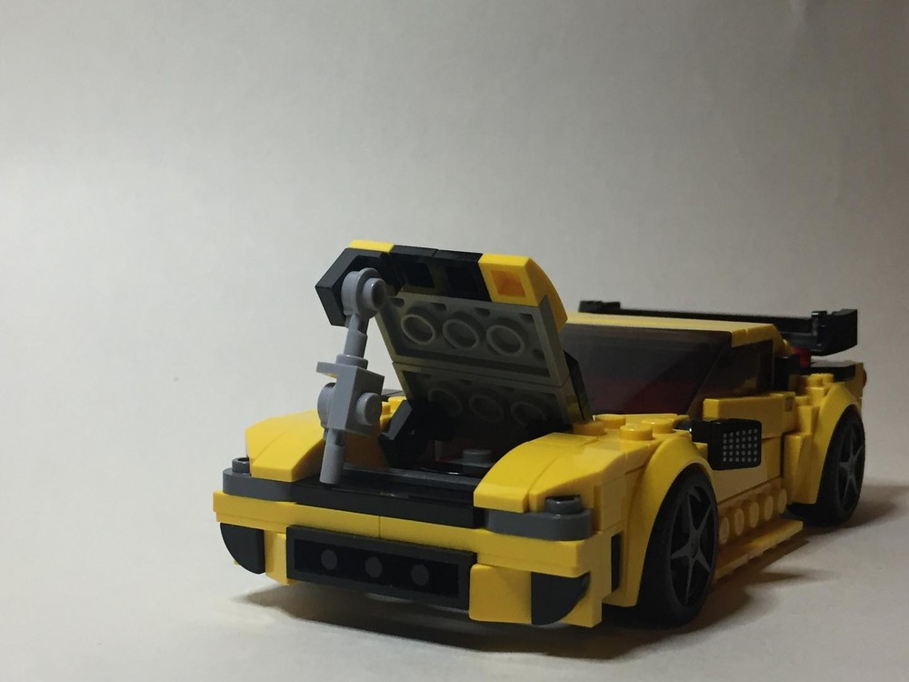 Lego (76901) Nissan R34 Skyline GTR w/ opening hood and detailed engine