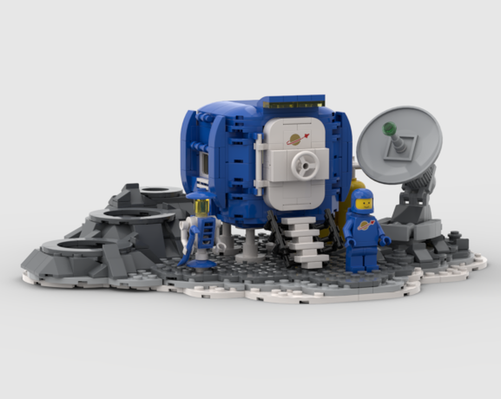 Lego Cosmic Signal Station