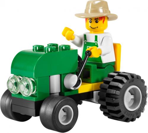 Lego Farmer & Tractor