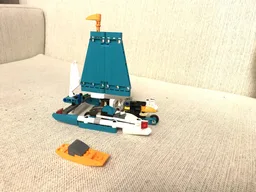 Catamaran - LEGO Technic 42117 M Model