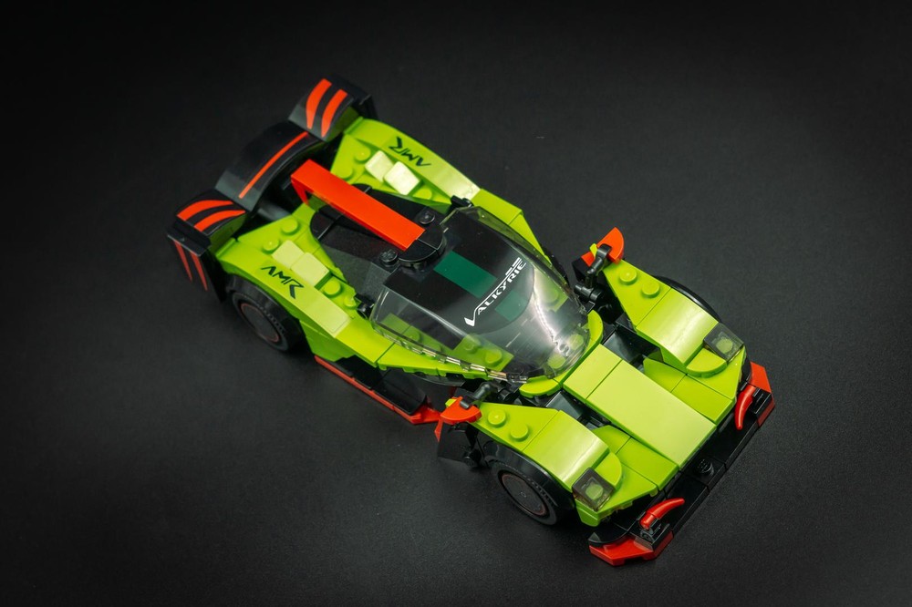 Lego Aston Martin Valkyrie AMR PRO official