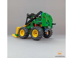 42136 Compact Loader
