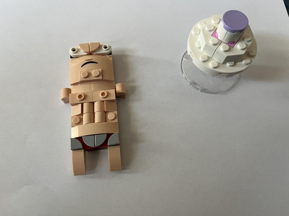 Lego Henry and the cake