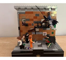 Dynamic duo diorama