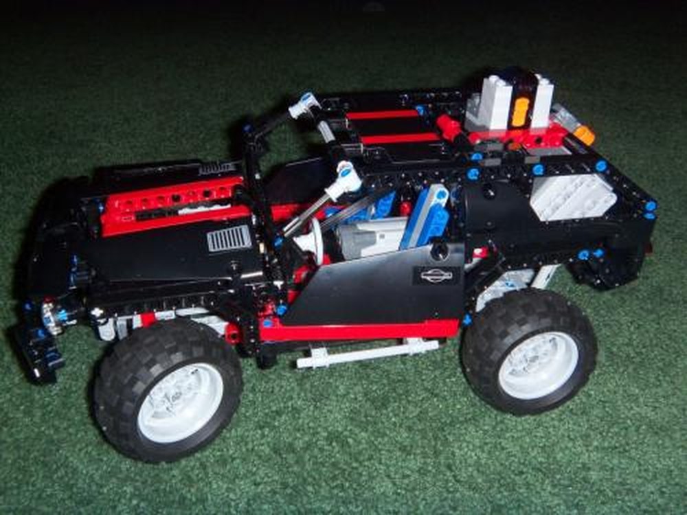 Lego 8081 Extreme Cruiser Motorized with PF
