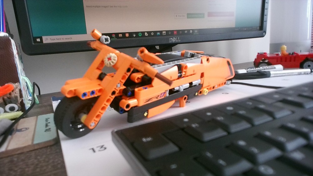 Lego 42093 Touring Motorcycle