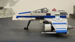 New Republic E-Wing Kiddie-scale