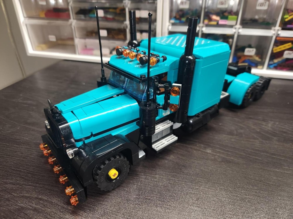 Lego Peterbilt 359