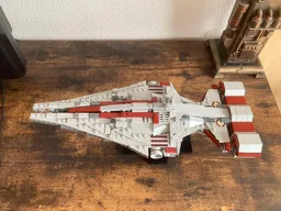 Republic Arquitens-Class Light Cruiser Midi-Scale