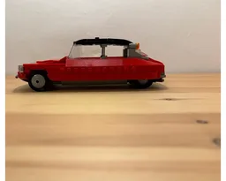 Citroen DS 8-wide