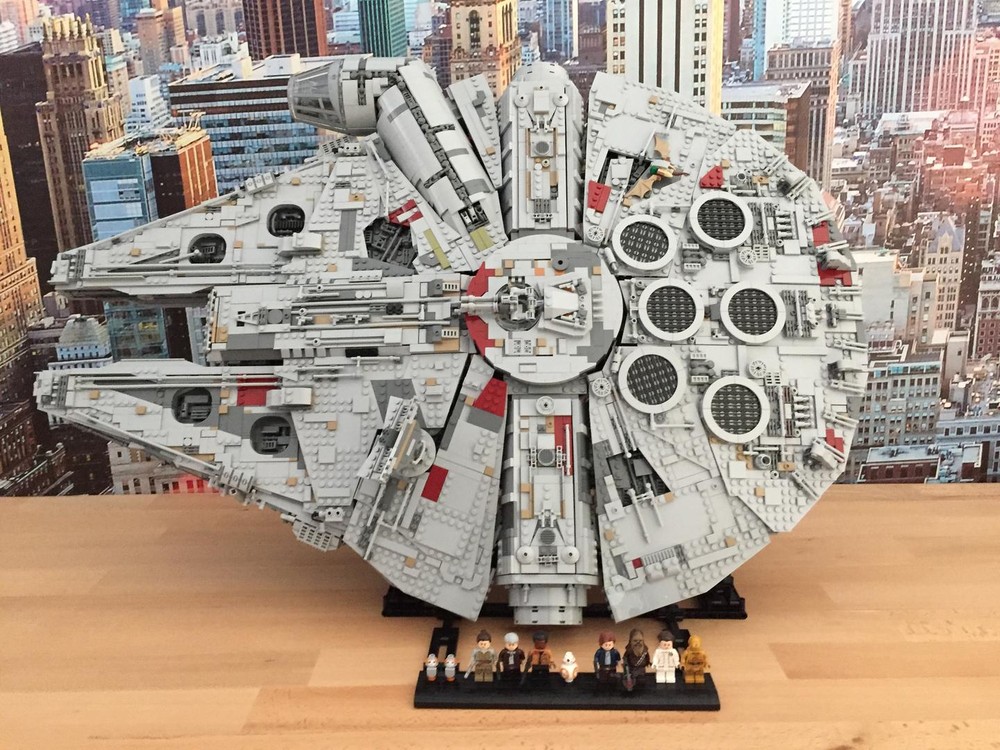 Lego Minifigurestand for UCS Millenium Falcon 75192