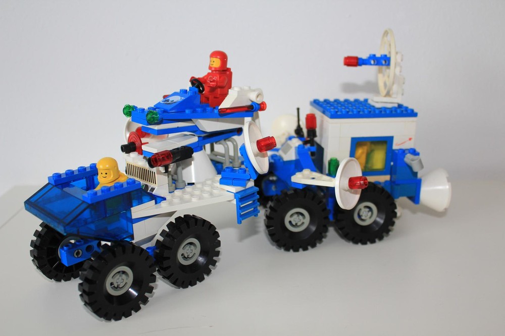 Lego Mobile Science Transporter